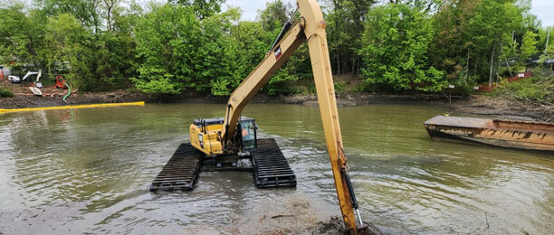 60' Amphibious Long Reach Excavator